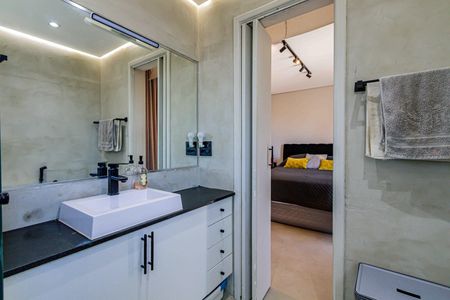 Apartamento à venda com 149m², 2 quartos e 3 vagas Apartamento à venda com 149m², 2 quartos e 3 vagasSuite 01 - Banheiro