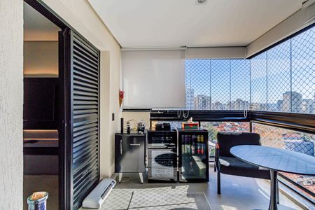 Apartamento à venda com 149m², 2 quartos e 3 vagas Apartamento à venda com 149m², 2 quartos e 3 vagasVaranda