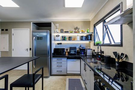 Apartamento à venda com 149m², 2 quartos e 3 vagas Apartamento à venda com 149m², 2 quartos e 3 vagasCozinha