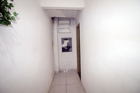 Corredor de casa à venda com 2 quartos, 300m² em Vila Kosmos, Rio de Janeiro