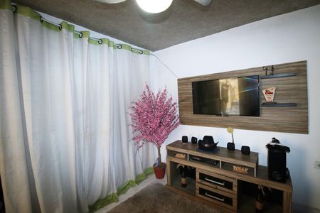 Sala de casa à venda com 2 quartos, 300m² em Vila Kosmos, Rio de Janeiro