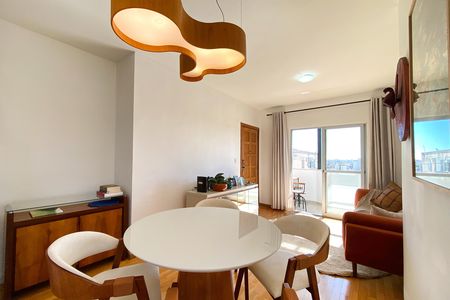 Sala de apartamento à venda com 3 quartos, 80m² em Santa Efigênia, Belo Horizonte