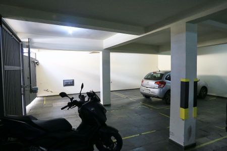 Garagem de apartamento à venda com 3 quartos, 115m² em Nova Floresta, Belo Horizonte