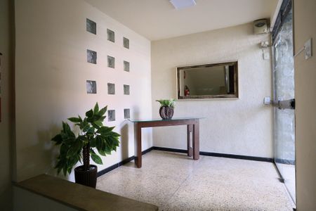 Hall de apartamento à venda com 3 quartos, 115m² em Nova Floresta, Belo Horizonte