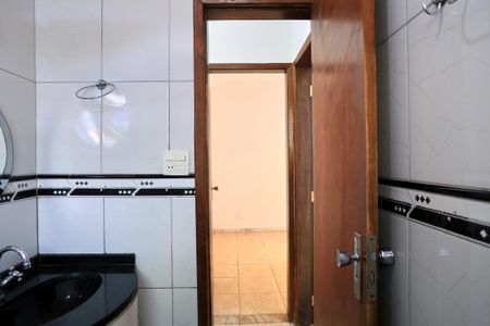 Banheiro de apartamento à venda com 3 quartos, 115m² em Nova Floresta, Belo Horizonte