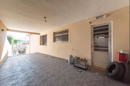 Casa à venda com 183m², 2 quartos e 2 vagas Casa à venda com 183m², 2 quartos e 2 vagasGaragem