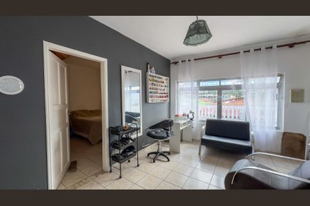 Casa à venda com 183m², 4 quartos e 2 vagasCasa 2 - Sala