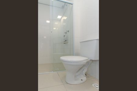 Banheiro de apartamento para alugar com 2 quartos, 35m² em Vila Mazzei, São Paulo