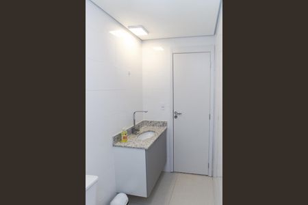 Banheiro de apartamento para alugar com 2 quartos, 35m² em Vila Mazzei, São Paulo