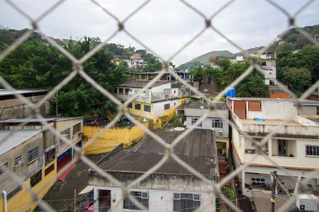 Vista do Quarto 1 de apartamento para alugar com 2 quartos, 75m² em Sete Pontes, São Gonçalo