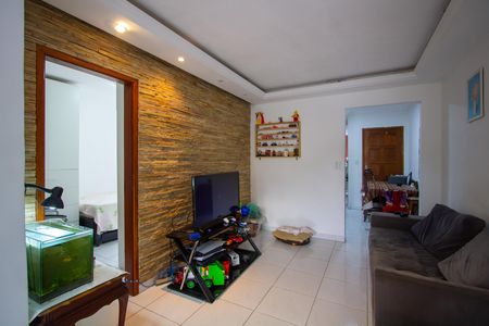 Apartamento para alugar com 75m², 2 quartos e 1 vagaSala