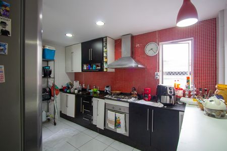 Cozinha de apartamento para alugar com 2 quartos, 75m² em Sete Pontes, São Gonçalo