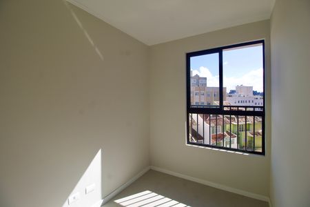 Quarto 2 de apartamento para alugar com 2 quartos, 45m² em Atuba, Curitiba