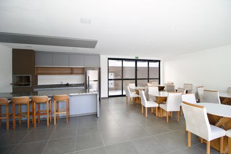 Apartamento para alugar com 45m², 2 quartos e 1 vaga Apartamento para alugar com 45m², 2 quartos e 1 vagaÁrea comum - Salão de festas