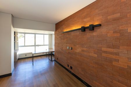 Casa de condomínio para alugar com 360m², 4 quartos e 4 vagas Casa de condomínio para alugar com 360m², 4 quartos e 4 vagasSuíte 3