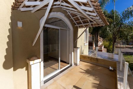 Casa de condomínio para alugar com 360m², 4 quartos e 4 vagas Casa de condomínio para alugar com 360m², 4 quartos e 4 vagasVaranda da Suíte 2
