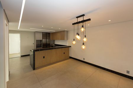 Casa de condomínio para alugar com 360m², 4 quartos e 4 vagas Casa de condomínio para alugar com 360m², 4 quartos e 4 vagasCozinha