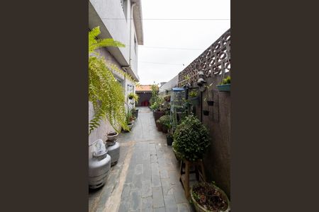 Corredor Lateral de casa à venda com 3 quartos, 130m² em Jardim Flor da Montanha, Guarulhos