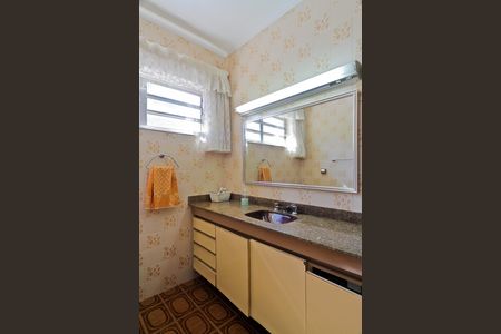 Banheiro de casa à venda com 3 quartos, 130m² em Jardim São Paulo, São Paulo