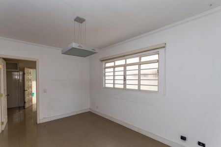 Casa à venda com 192m², 3 quartos e 2 vagas Casa à venda com 192m², 3 quartos e 2 vagasSala de Jantar