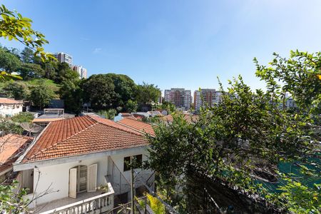 Casa à venda com 192m², 3 quartos e 2 vagas Casa à venda com 192m², 3 quartos e 2 vagasQuintal