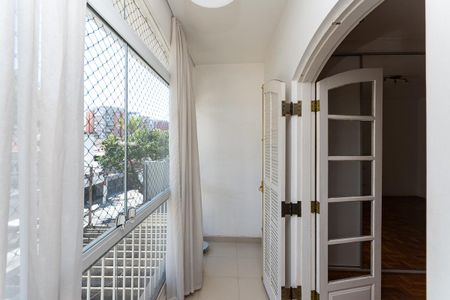 Casa à venda com 192m², 3 quartos e 2 vagas Casa à venda com 192m², 3 quartos e 2 vagasQuarto 1 Suíte