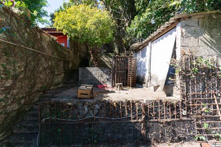 Casa à venda com 192m², 3 quartos e 2 vagas Casa à venda com 192m², 3 quartos e 2 vagasQuintal