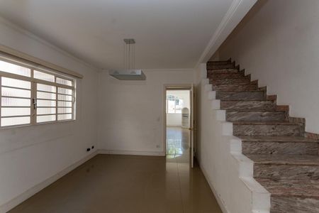 Casa à venda com 192m², 3 quartos e 2 vagas Casa à venda com 192m², 3 quartos e 2 vagasSala de Jantar