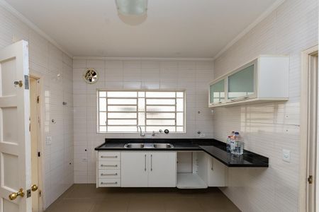 Casa à venda com 192m², 3 quartos e 2 vagas Casa à venda com 192m², 3 quartos e 2 vagasCozinha