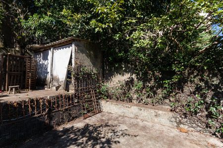 Casa à venda com 192m², 3 quartos e 2 vagas Casa à venda com 192m², 3 quartos e 2 vagasQuintal