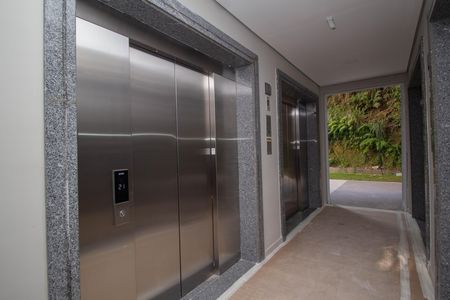 Apartamento para alugar com 34m², 2 quartos e sem vaga Apartamento para alugar com 34m², 2 quartos e sem vagaHall social