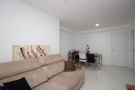 Sala de apartamento para alugar com 3 quartos, 87m² em City América, São Paulo