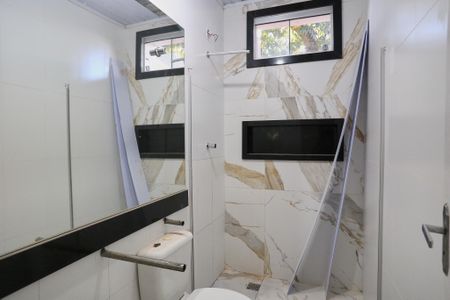 Casa para alugar com 100m², 2 quartos e sem vaga Casa para alugar com 100m², 2 quartos e sem vagaBanheiro