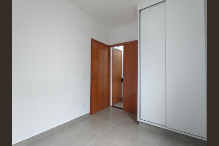 Quarto de apartamento para alugar com 2 quartos, 55m² em Santa Mônica, Uberlândia
