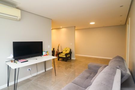 Sala de apartamento para alugar com 3 quartos, 105m² em Santo Antônio, Porto Alegre