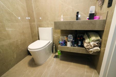 Apartamento à venda com 105m², 3 quartos e 1 vaga Apartamento à venda com 105m², 3 quartos e 1 vagaBanheiro 1