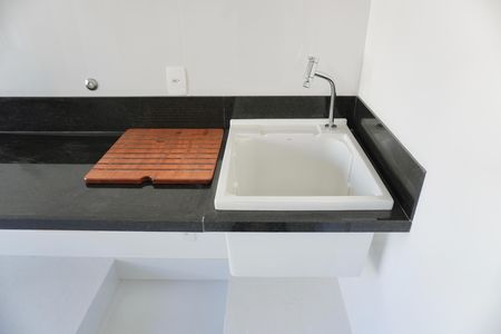 Studio à venda com 44m², 1 quarto e 1 vaga Studio à venda com 44m², 1 quarto e 1 vagaCozinha e Área de Serviço