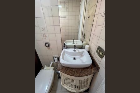 Apartamento à venda com 53m², 2 quartos e 1 vaga Apartamento à venda com 53m², 2 quartos e 1 vagaBanheiro