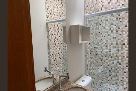 Banheiro de casa para alugar com 3 quartos, 90m² em Vila Gea, São Paulo