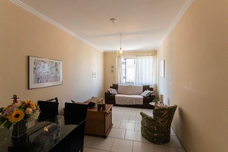 Apartamento para alugar com 75m², 2 quartos e 1 vagaSala