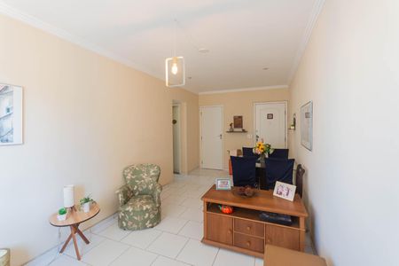 Apartamento para alugar com 75m², 2 quartos e 1 vagaSala