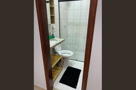 Banheiro de apartamento para alugar com 1 quarto, 42m² em Jardim da Luz, Goiânia