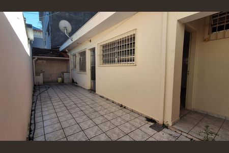 Casa para alugar com 200m², 1 quarto e 3 vagas Casa para alugar com 200m², 1 quarto e 3 vagasQuintal