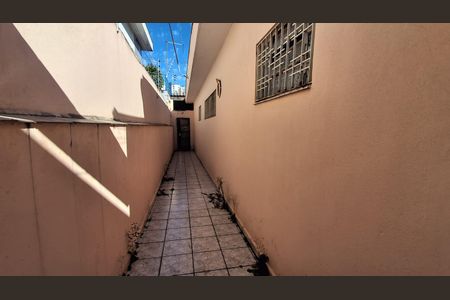 Casa para alugar com 200m², 1 quarto e 3 vagas Casa para alugar com 200m², 1 quarto e 3 vagasQuintal