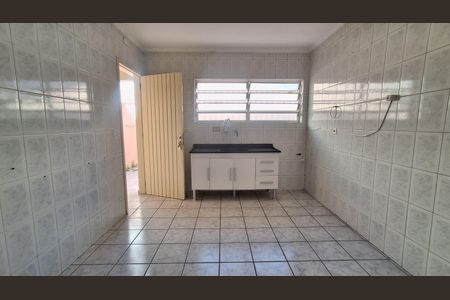 Casa para alugar com 200m², 1 quarto e 3 vagas Casa para alugar com 200m², 1 quarto e 3 vagasCozinha