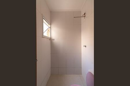 Banheiro de casa para alugar com 2 quartos, 44m² em Guaianases, São Paulo