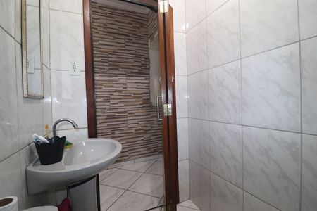 Casa para alugar com 300m², 3 quartos e 2 vagasBanheiro de serviço 