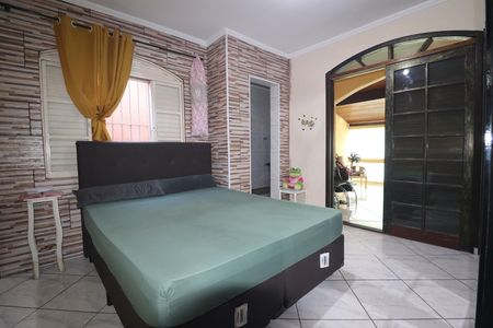 Casa para alugar com 300m², 3 quartos e 2 vagasSuíte