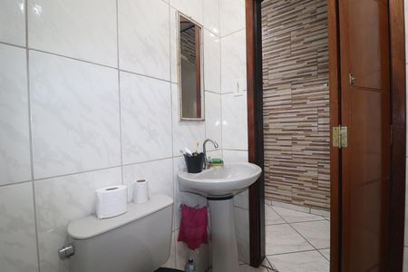Casa para alugar com 300m², 3 quartos e 2 vagasBanheiro de serviço 