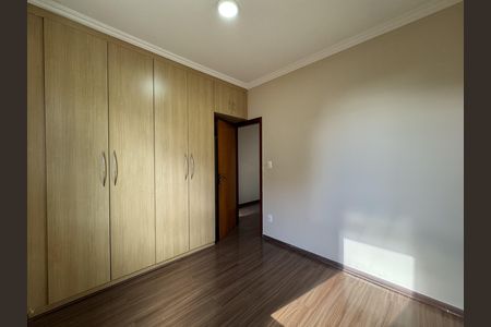 Apartamento à venda com 131m², 3 quartos e 2 vagas Apartamento à venda com 131m², 3 quartos e 2 vagasQuarto